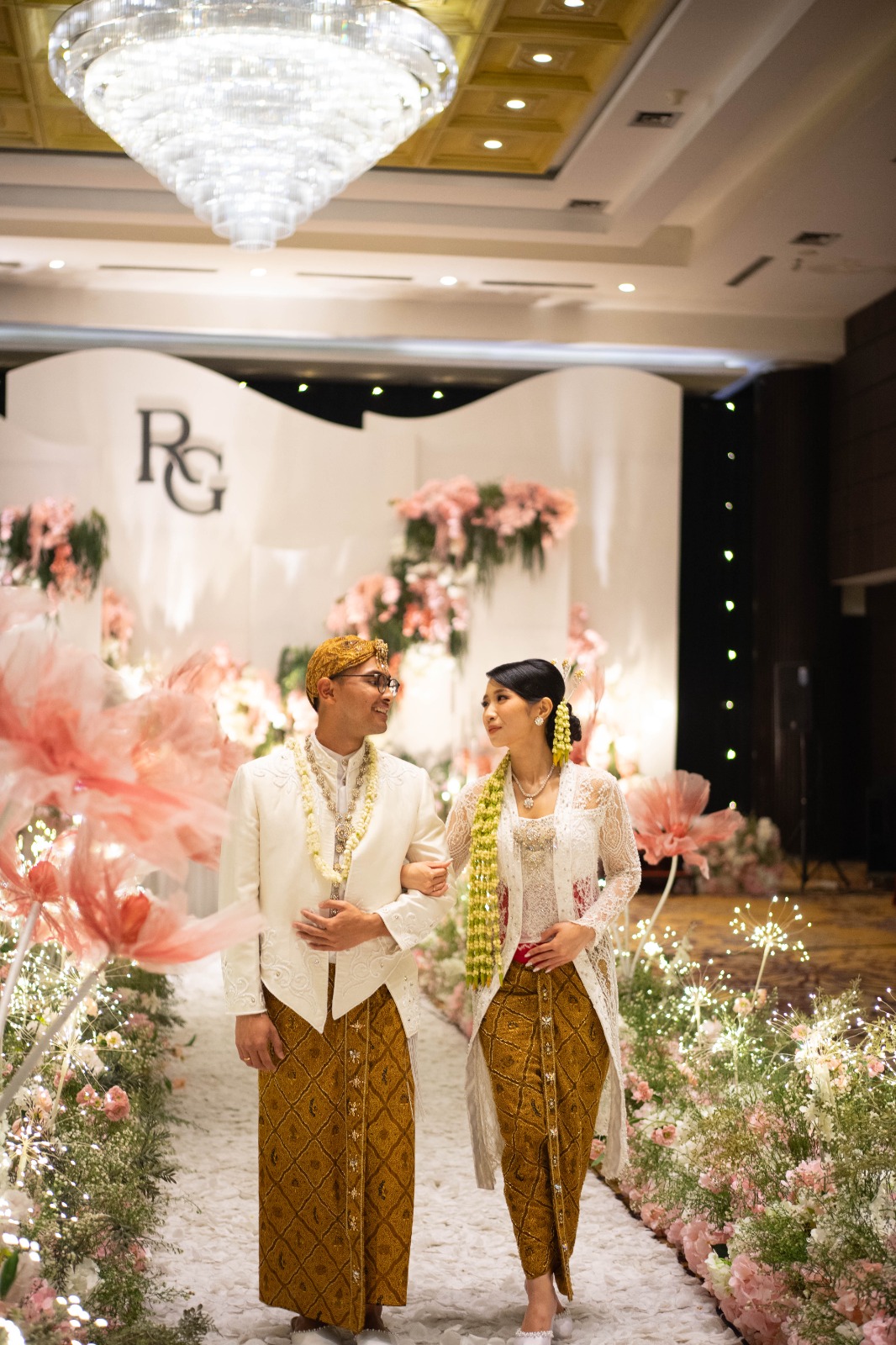 testimoni GNIEGMILANG ADIABENTANG F & RIKA ISMALIA